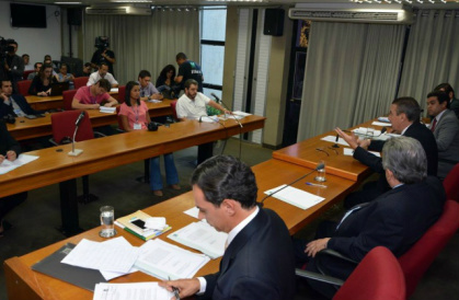 Deputados pedem quebra de sigilo bancário das contas e contrato de venda da Enersul A Comissão Parlamentar de Inquérito da Enersul/Energisa se reuniu na terça-feira - Foto: Roberto Higa