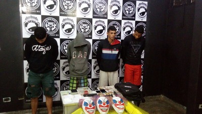 Presa quadrilha que planejava assaltos com armas e máscaras de palhaço Quadrilha foi presa nessa manhã (14) em Ponta Porã - Foto: Divulgação