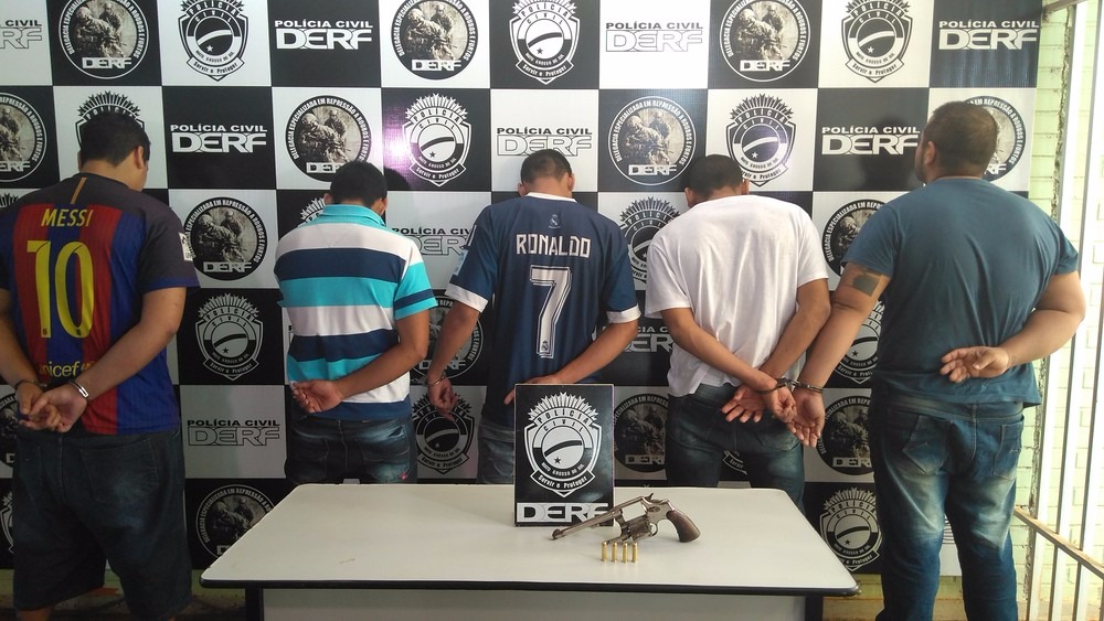Polícia indicia 5 por onda de roubos em posto de combustível e comércio na capital Grupo foi preso ao longo das ocorrências de roubo (Foto: Juliene Katayama