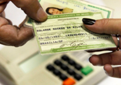 Pela primeira vez eleitorado feminino será maior que o masculino em todos os Estados