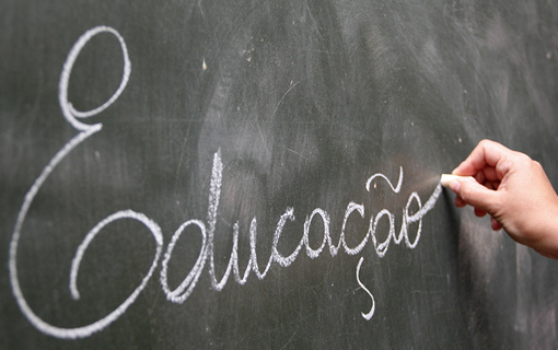 Ensino médio fica estagnado no País; rede particular tem seu pior resultado