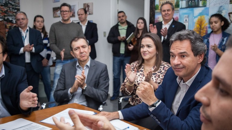 Prefeitura assina contrato com CEF para modernização de sistema digital Diogo Gonçalves