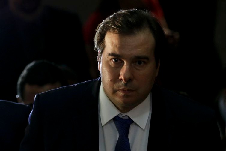 O presidente da Câmara dos Deputados, Rodrigo Maia, diz que não pelo simbolismo policiais não devem ser beneficiados na Reforma da Previdência - Fabio Rodrigues Pozzebom/Agência Brasil