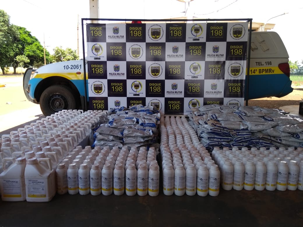 Condutor de caminhonete é flagrado com uma tonelada de agrotóxico na MS-162