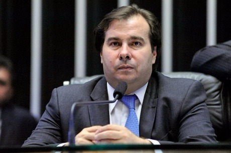 Maia suspenderá recesso se Temer for denunciado Para Maia, análise de denúncia contra Temer justificar uma suspensão do recesso
Alex Ferreira/25.04.2017/Câmara dos Deputados