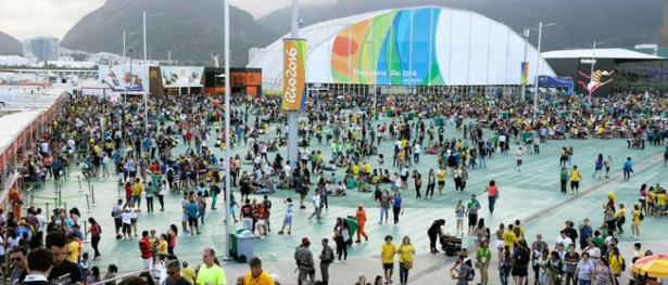 Brasileiros lotam arenas de competição da Paralimpíada © Alexandre Urch/CPB