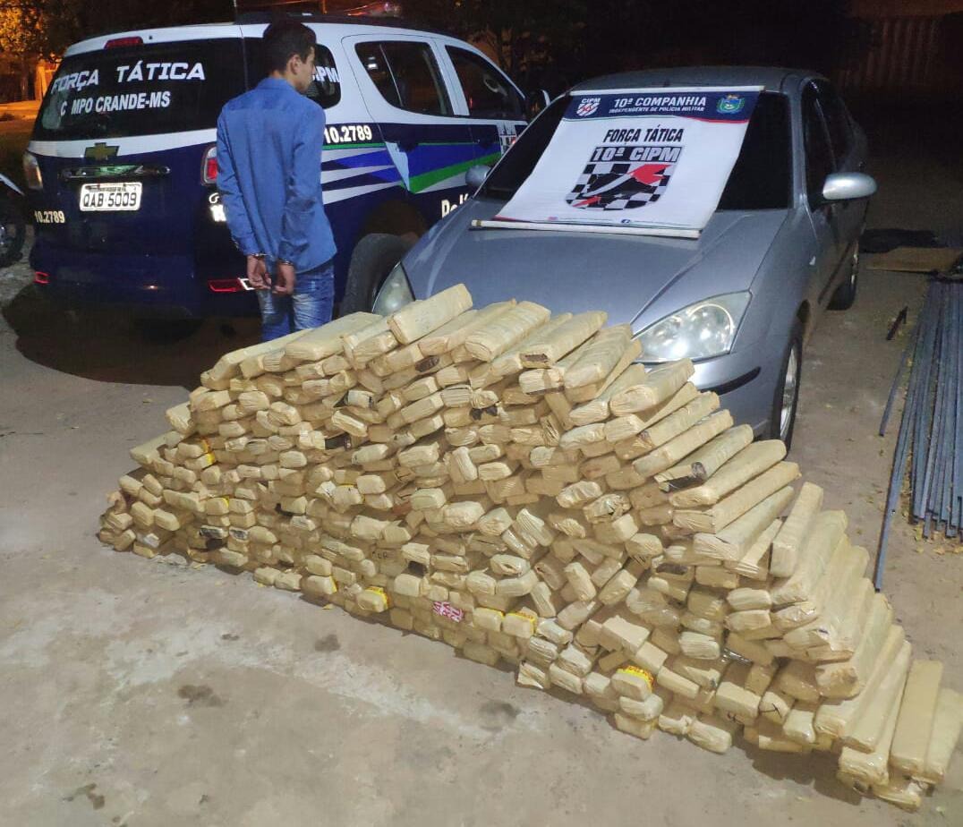 Traficante guiado por mapa artesanal é preso com 398 quilos de maconha Traficante guiado por mapa artesanal é preso com 398 quilos de maconha