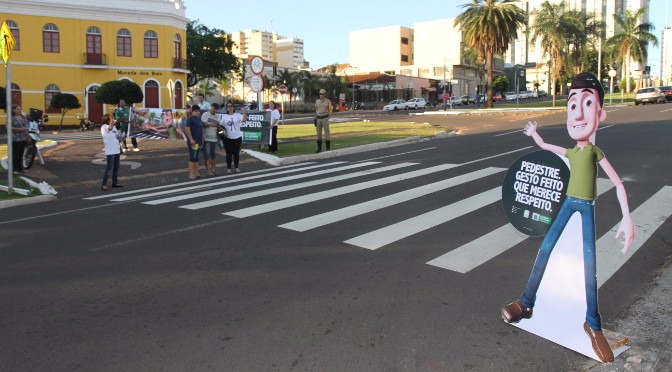 Detran dá dicas para evitar acidentes com pedestres Detran dá dicas para evitar acidentes com pedestres