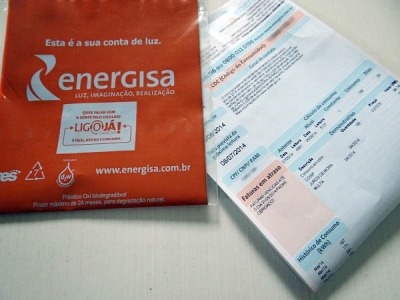 Conta de luz para os brasileiros em 2020 pode ter aumento de 2,42% Conta de luz para os brasileiros em 2020 pode ter aumento de 2,42%