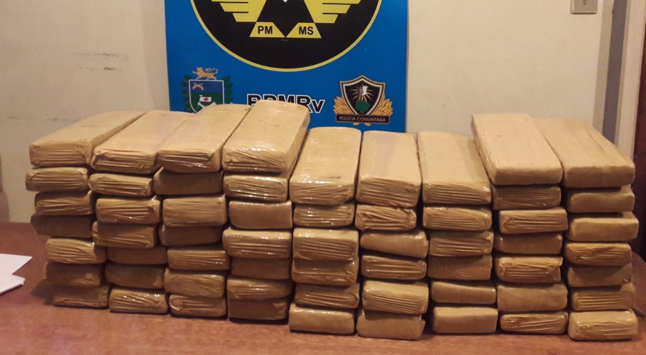 PMR flagra paulista transportando quase 60 quilos de maconha em mocó PMR flagra paulista transportando quase 60 quilos de maconha em mocó