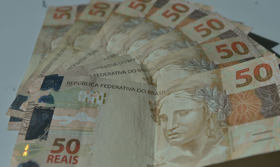 Estimativa de crescimento da economia cai para 1,99% Agência Brasil