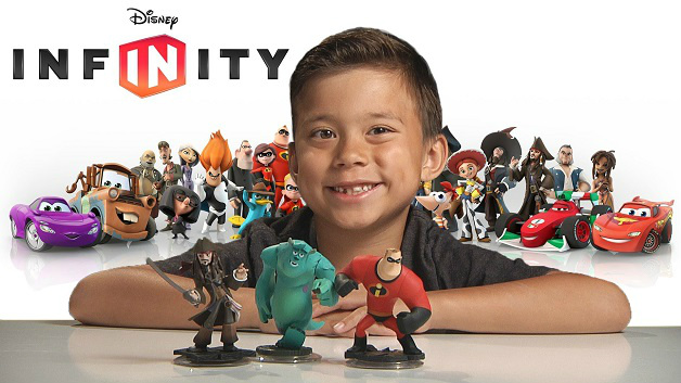 Garotinho de 8 anos fica milionário com canal no YouTube