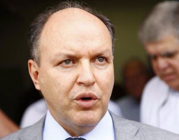 Diretório do PMDB adia convenção para dezembro