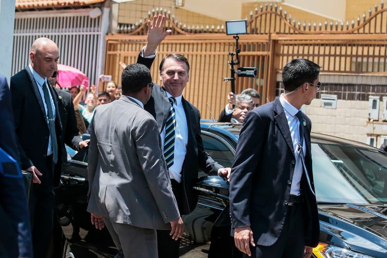 O presidente Jair Bolsonaro durante visita a Ceilândia - Antonio Cruz/Agência Brasil
