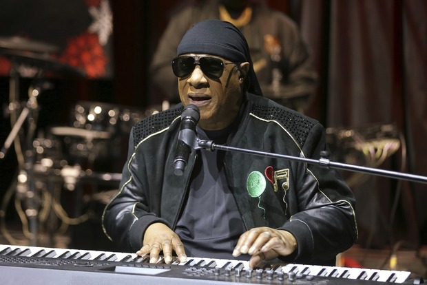 Stevie Wonder diz que passará por transplante de rim em setembro (Invision/AP)