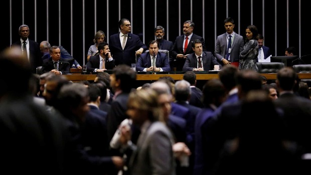 Falta de dinheiro para emendas ameaça reforma no plenário (Reuters)