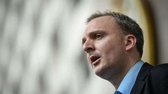 Britânico sentenciado a 3 anos de prisão condicional por difamação na Tailândia O ativista britânico Andy Hall, em Bangcoc, no dia 20 de setembro de 2016 - AFP