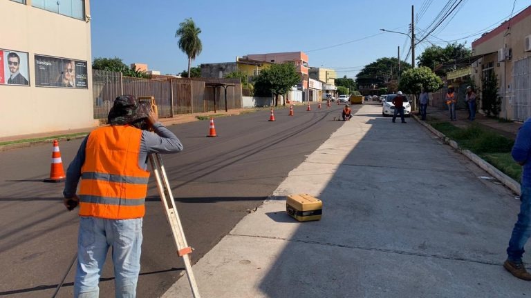 Prefeitura inicia instalação de estações de ônibus na Brilhante e Guia Lopes