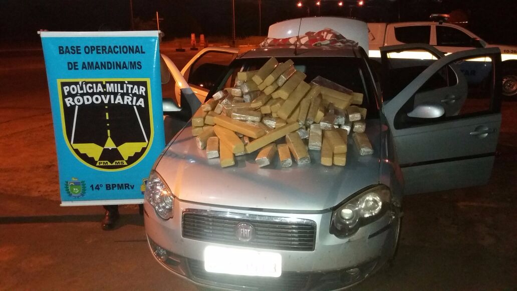 Mulher e adolescente são flagrados transportando droga para São Paulo