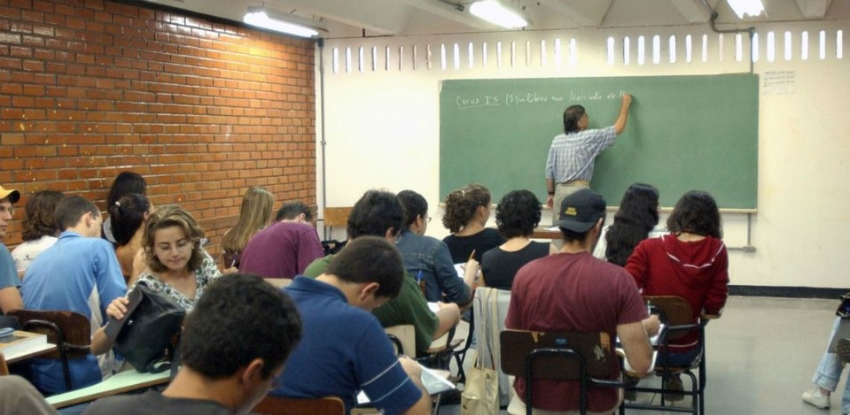 Capes vai premiar mil estudantes de graduação Capes vai premiar mil estudantes de graduação