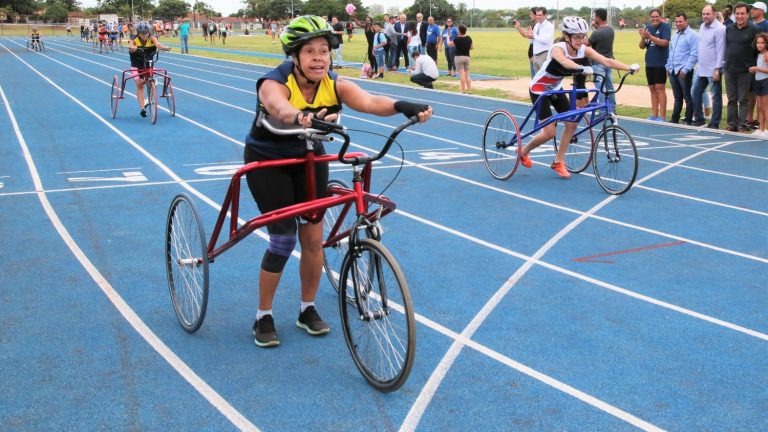 Prefeitura vai comprar 190 equipamentos para pista internacional de atletismo Prefeitura vai comprar 190 equipamentos para pista internacional de atletismo