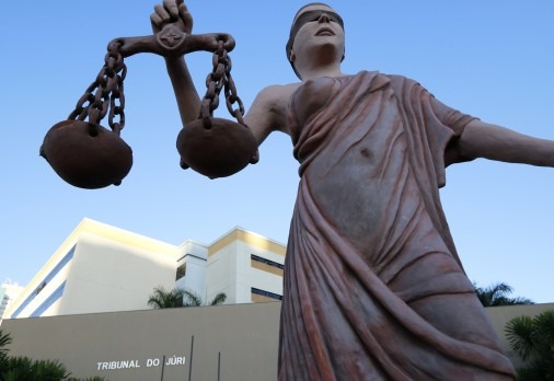 Cidadão pode participar de decisões da Justiça sendo Jurado Voluntário