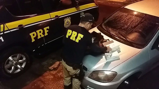 PRF apreende 12 quilos de cocaína durante Operação Égide PRF apreende 12 quilos de cocaína durante Operação Égide