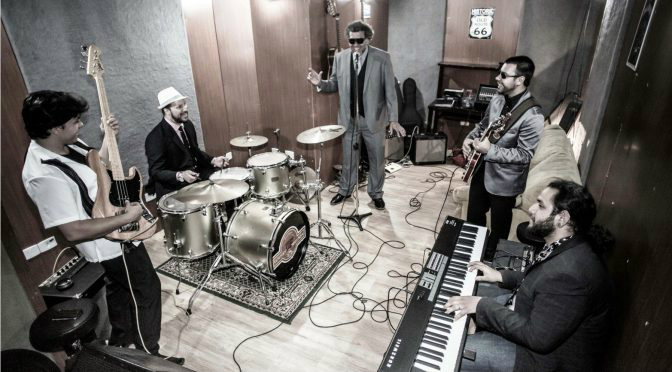 Rock com energia e balanço e ponte aérea Campo Grande-Chicago neste domingo Rock com energia e balanço e ponte aérea Campo Grande-Chicago neste domingo