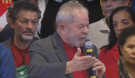 “Se querem me acusar, mostrem uma prova”, diz Lula em evento em Fortaleza O ex-presidente Luiz Inácio Lula da Silva fez sua primeira visita a uma cidade do Nordeste desde que a força-tarefa da Operação Lava-Jato apresentou denúncia contra ele
Reprodução/TV