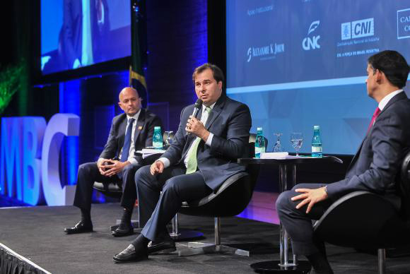 Maia diz que PEC do teto de gastos começa a ser votada em 17 de outubro Presidente da República em exercício, deputado Rodrigo Maia, durante o 14º Congresso Brasil CompetitivoJbatista/Câmara dos Deputados