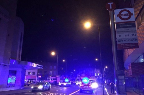 Atropelamento ocorreu na madrugada desta segunda em Londres
Reuters