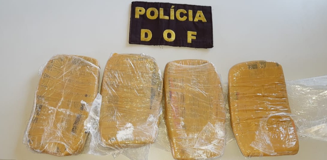 Mulher é presa ao transportar haxixe amarrada na barriga Mulher é presa ao transportar haxixe amarrada na barriga