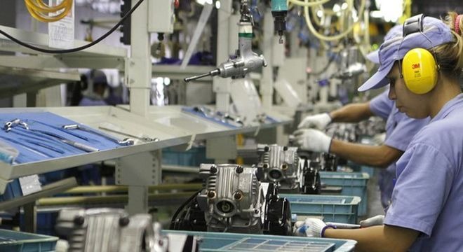 Economia apresenta recuperação gradual, defendem especialistas Faturamento da indústria apresentou aumento
Arquivo/Agência Brasil
