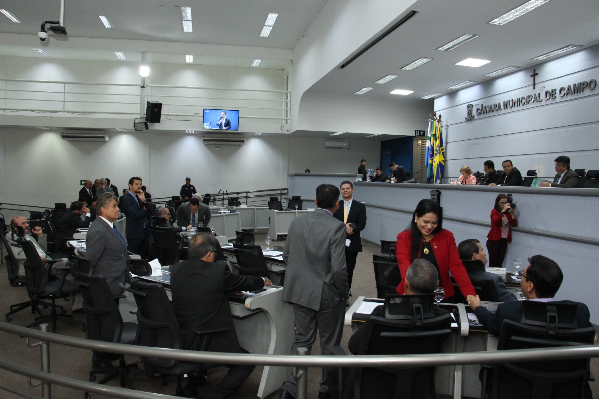 Vereadores aprovam autorização para prefeitura financiar R$ 79,8 milhões para investimentos