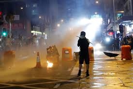 Protesto deste sábado foi o maior dos últimos meses em Hong Kong Protesto deste sábado foi o maior dos últimos meses em Hong Kong