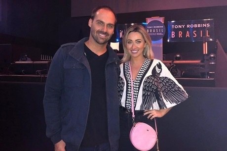 Mulher de Eduardo Bolsonaro sofre aborto espontâneo Eduardo e Heloísa se casaram em maio deste ano
Reprodução/Instagram