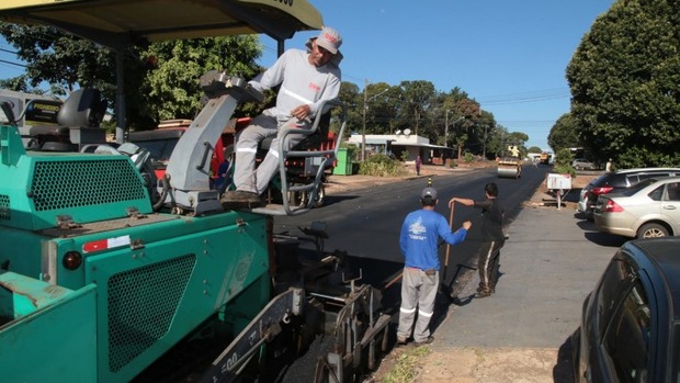 Residencial Bellinate é pavimenta após 30 anos Residencial Bellinate é pavimenta após 30 anos