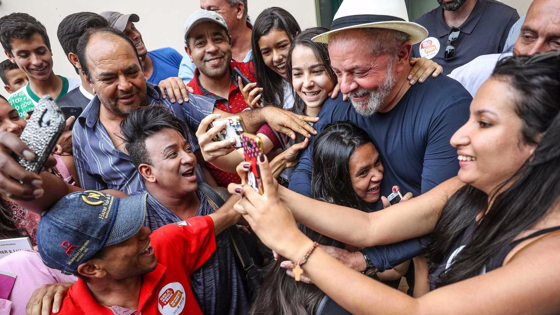 Lula diz que, se eleito, vai consultar população sobre reformas Ricardo Stuckert