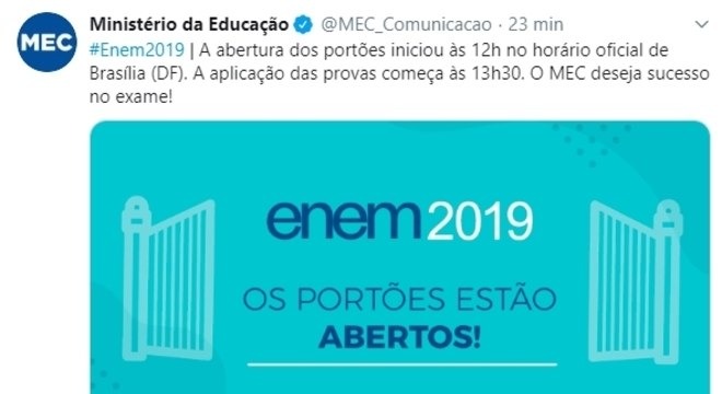 No Twitter, MEC erra horário de abertura dos portões A conta oficial do Ministério da Educação errou o horário de abertura dos portões
Reprodução/MEC