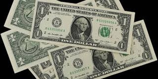 Dólar opera em baixa à espera de decisões sobre taxas de juros Dólar opera em baixa à espera de decisões sobre taxas de juros