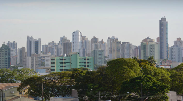 Temperatura elevada com chance de chuva à tarde para MS Sol aparece no céu de Campo Grande, mas à tarde pode chover - Foto: Álvaro Rezende / Correio do Estado