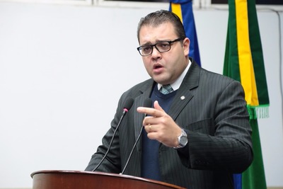 As melhorias seria uma medida para reduzir a velocidade dos veículos no local e evitar acidentes / Foto: Eder Gonçalves
