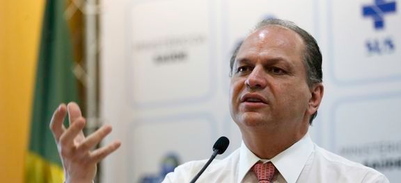 Ministro da Saúde anuncia que também deixará cargo para reeleição
