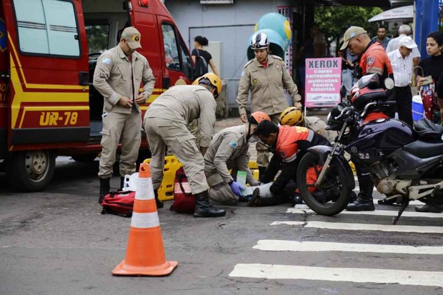 Idosa de 74 anos é atropelada por motociclista que se distraiu (Henrique Arakaki/Midiamax)