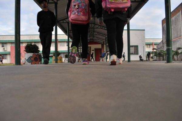 Filhos de mulheres vítimas de violência terão prioridade em matrículas