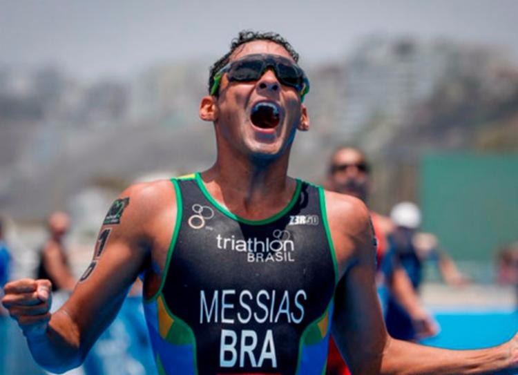 Brasileiro Manoel Messias vence Copa do Mundo de Triatlo, no Peru Reprodução