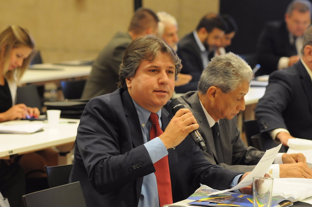 Conselho Político da CNM discute em Brasília demandas municipais Caravina integra o Conselho Político da CNM (Foto: Edson
Ribeiro)