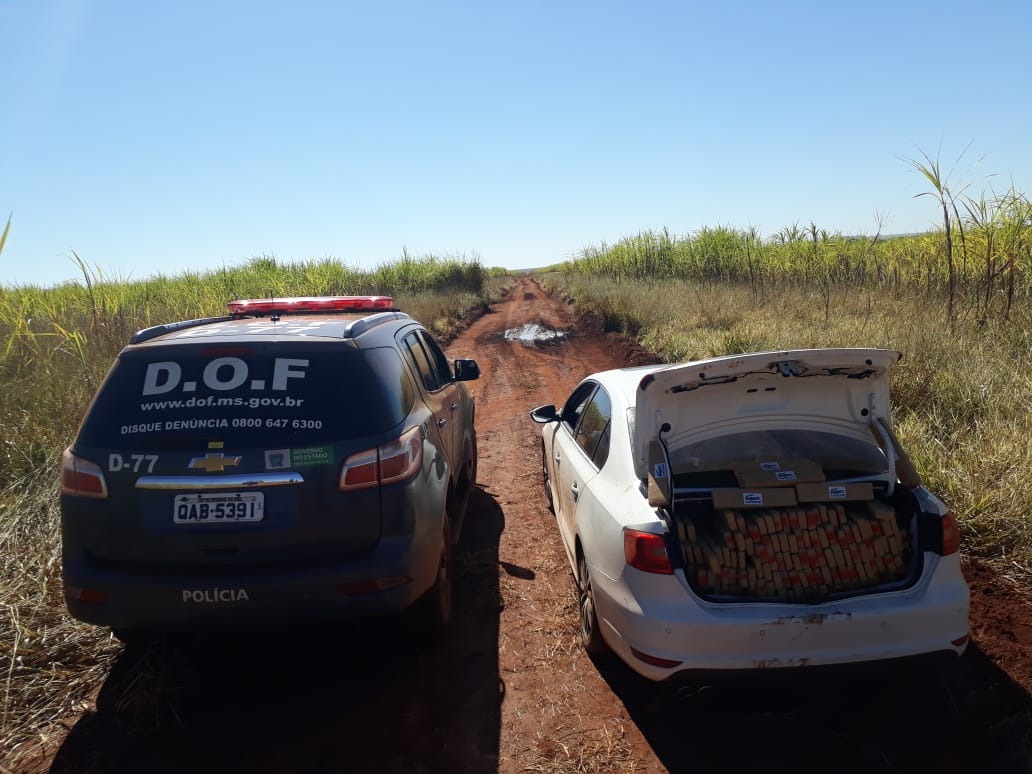 DOF apreende veículo furtado com quase 1 ton de maconha e prende dois batedores DOF apreende veículo furtado com quase 1 ton de maconha e prende dois batedores