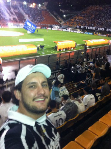 Thiago Nunes Cance aparece em estádio de futebol - Foto: Reprodução Facebook