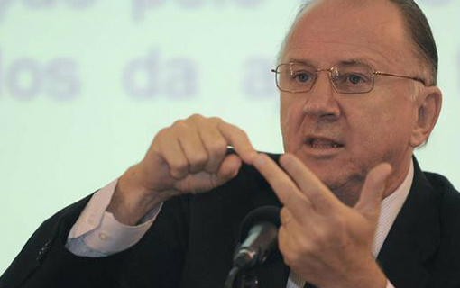 Crise fecha as portas de Prefeituras, matéria do Correio traz entrevista com Ziulkoski Crise fecha as portas de Prefeituras, matéria do Correio traz entrevista com Ziulkoski